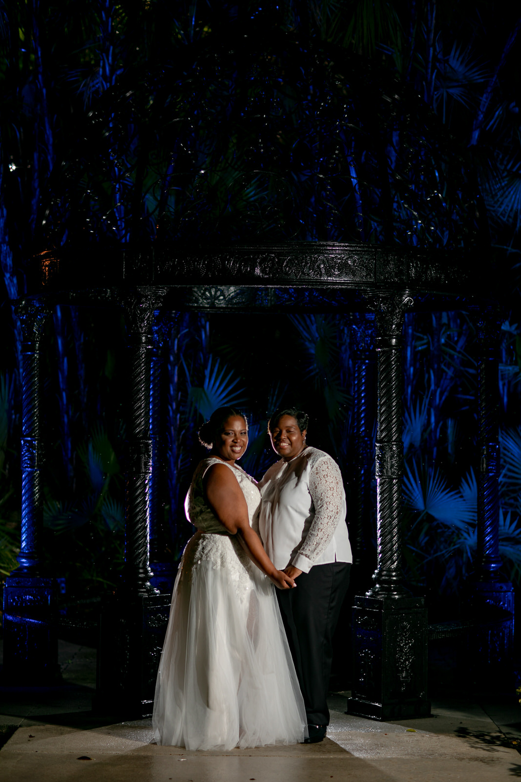 Bridal_Portraits_Night_Benvenuto_Wedding_Reception_Tiny_House_Photo.jpg