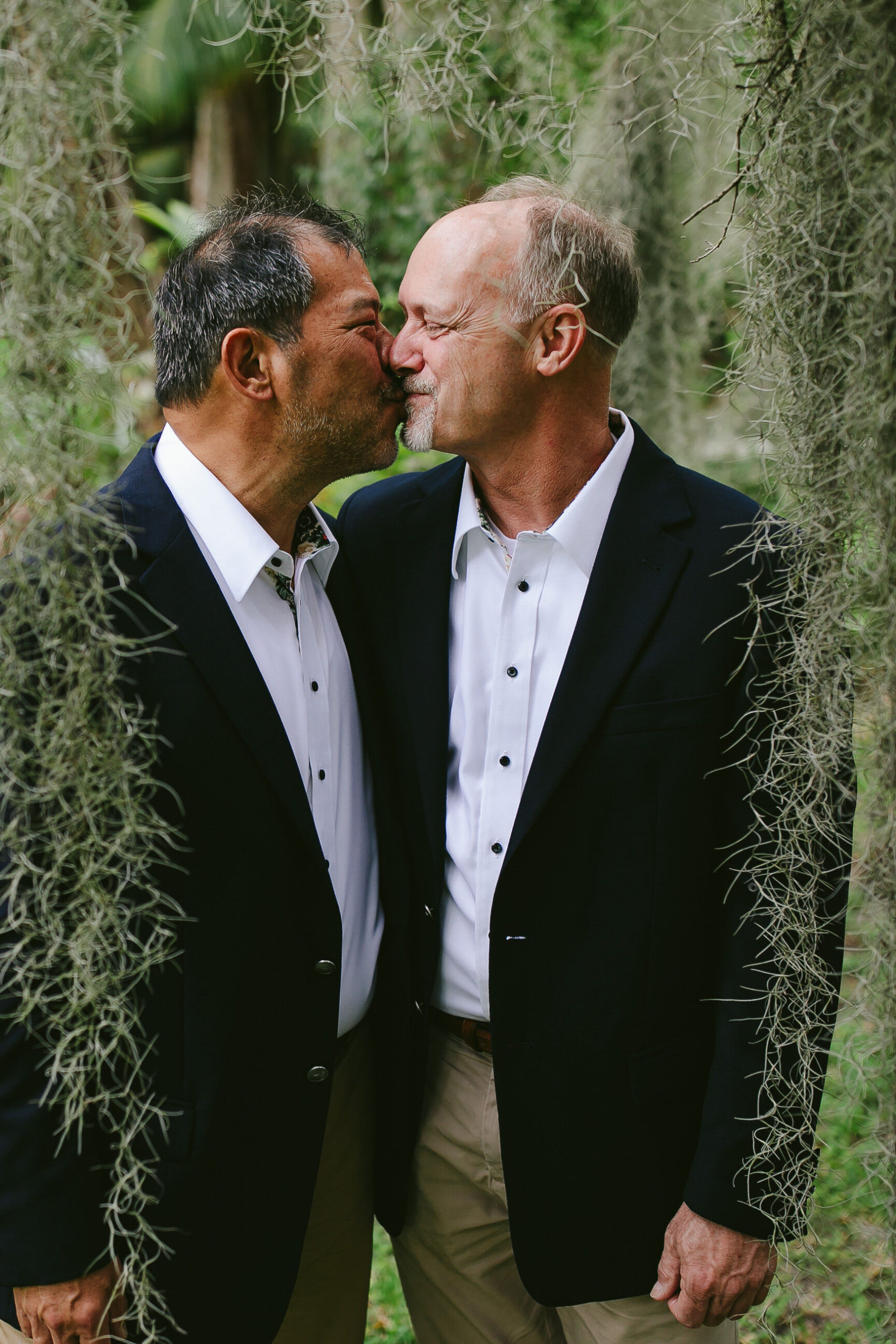 Two-Grooms-Kissing-Wilton-Manors-Elopement
