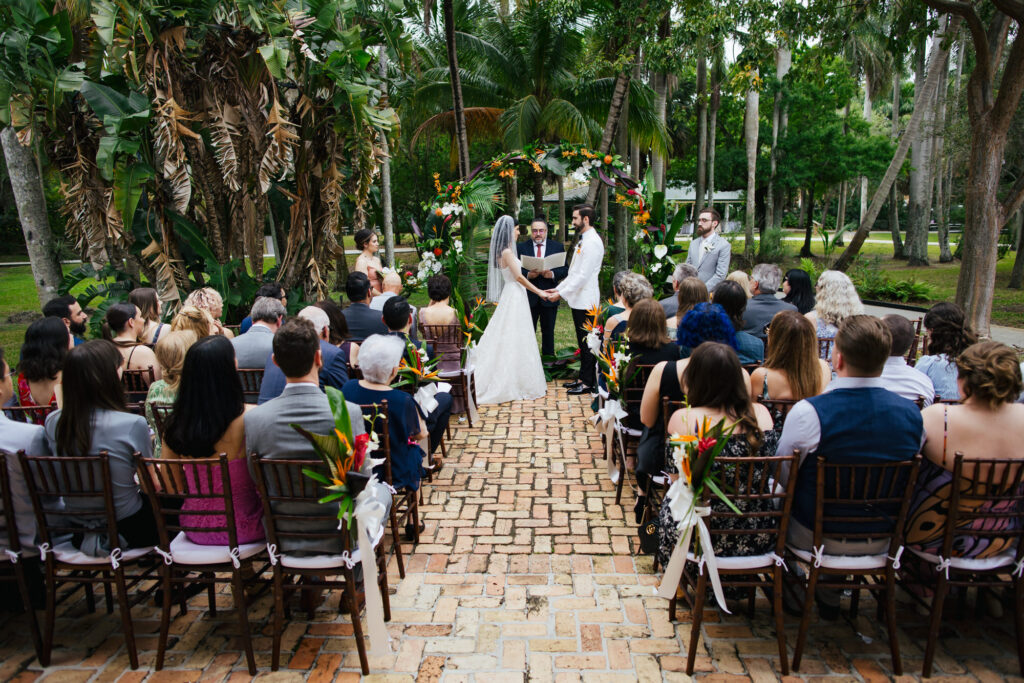 Beautiful Garden Wedding in Florida