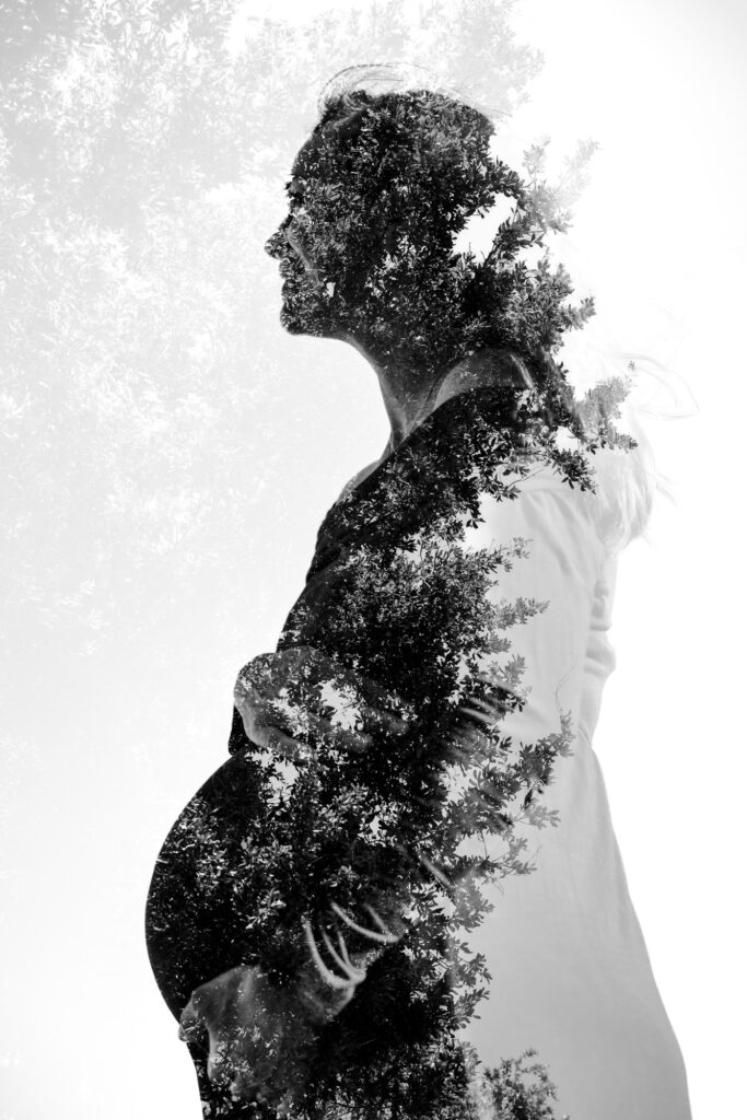 Pregnancy Portraits in Florida Nature