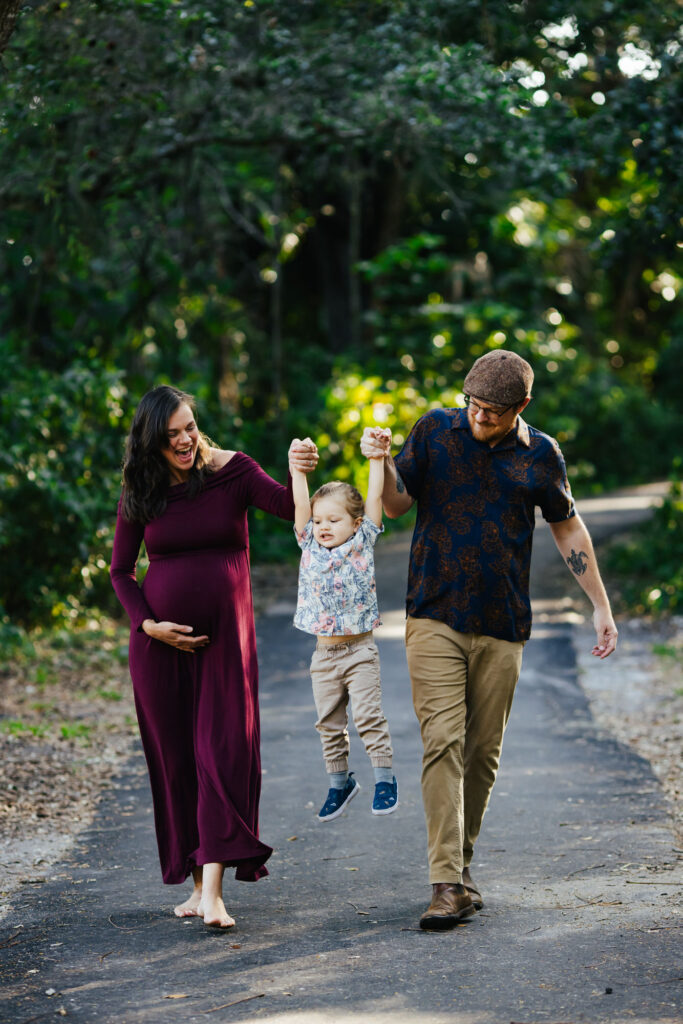 Pregnancy Portraits in Nature Florida