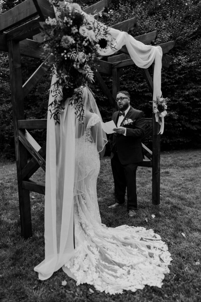 Hudson Valley Intimate Wedding Photographer